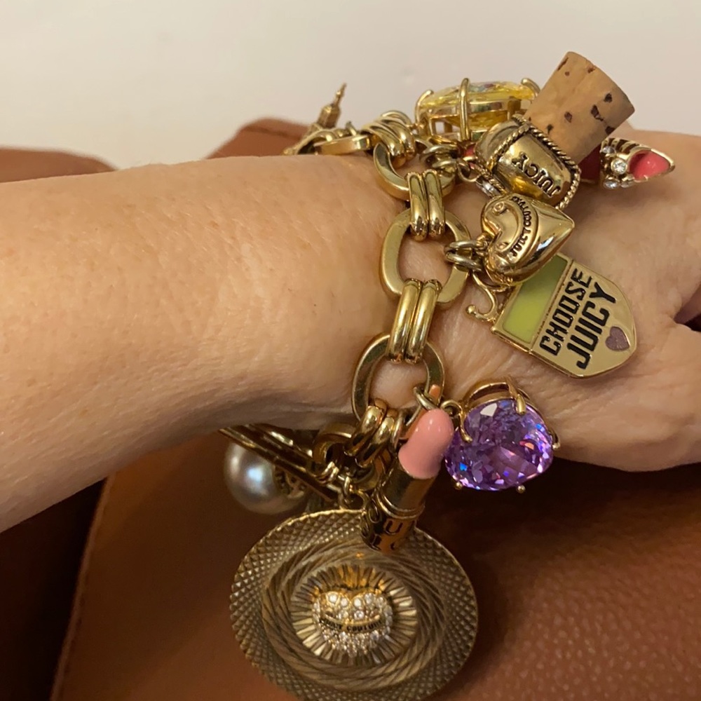 Juicy Couture Charm Bracelet NEW 14 CHARMS Empire State Corset Coin Cork